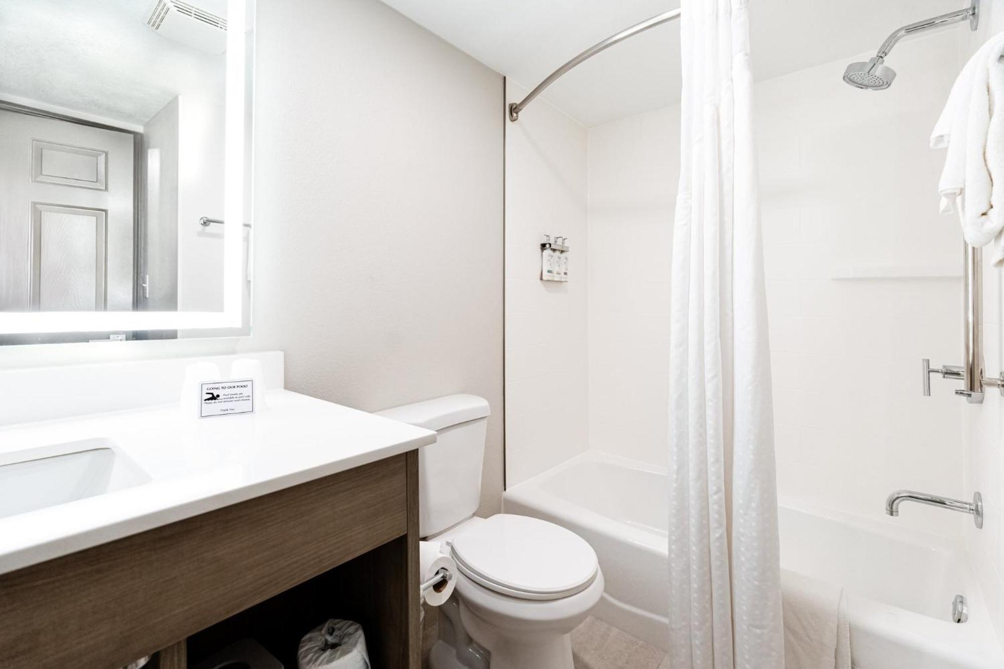 Holiday Inn Express Hotel & Suites Cocoa Beach By Ihg Екстериор снимка